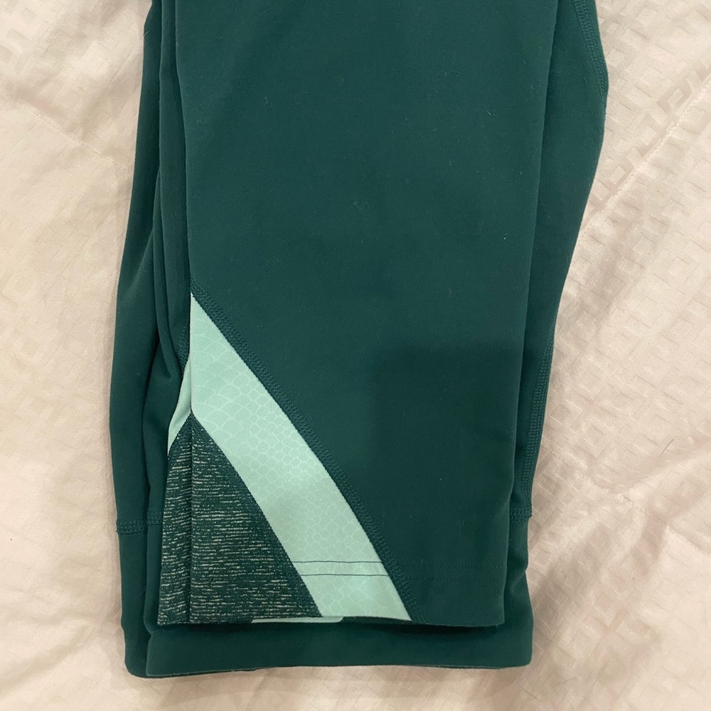 Under Armour Studio Fitted Capri Sz M